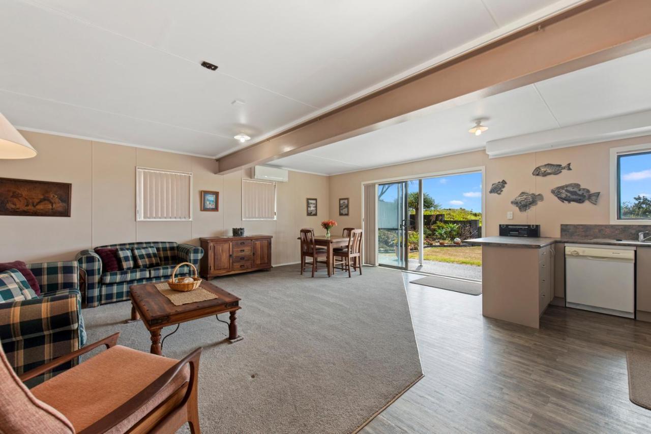 Oceanside Bach - Mount Maunganui Holiday Home 외부 사진